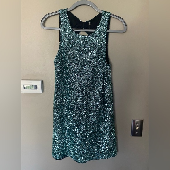 NWT BL^NK LONDON X ANTHROPOLOGIE Cerro Seafoam Sequin Mini Dress Size Small - Picture 3 of 9